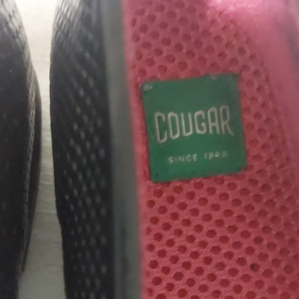 Cougar, Size 10, Black Textured Women's Flats - Picture 2 of 11